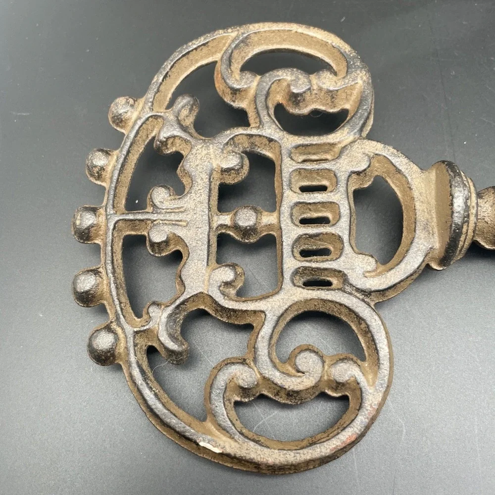 Cast Iron‎ Victorian Skeleton Church Key Rustic Home Decor 11 3/4 Inches X 5 